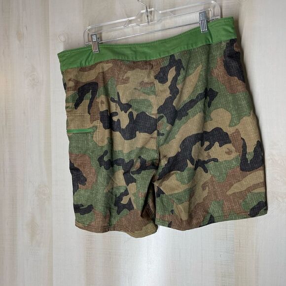 The North Face green camouflage swim trunks, size 36‎ - Picture 11 of 12
